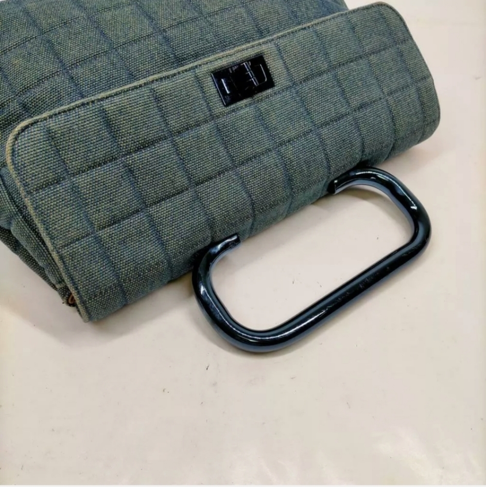 CHANEL Blue Denim Flap Handbag - Picture 3 of 10